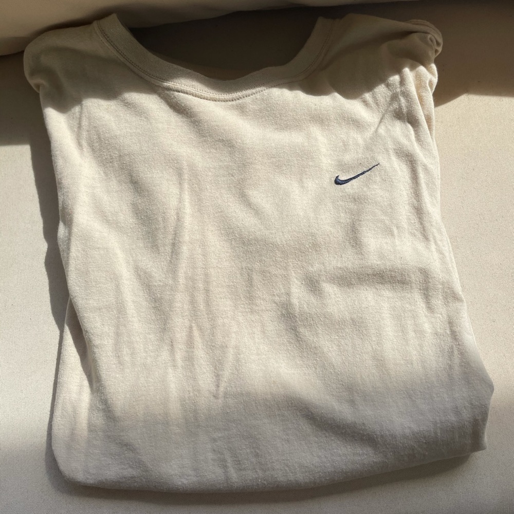 Vintage Men’s Nike short sleeve shirt